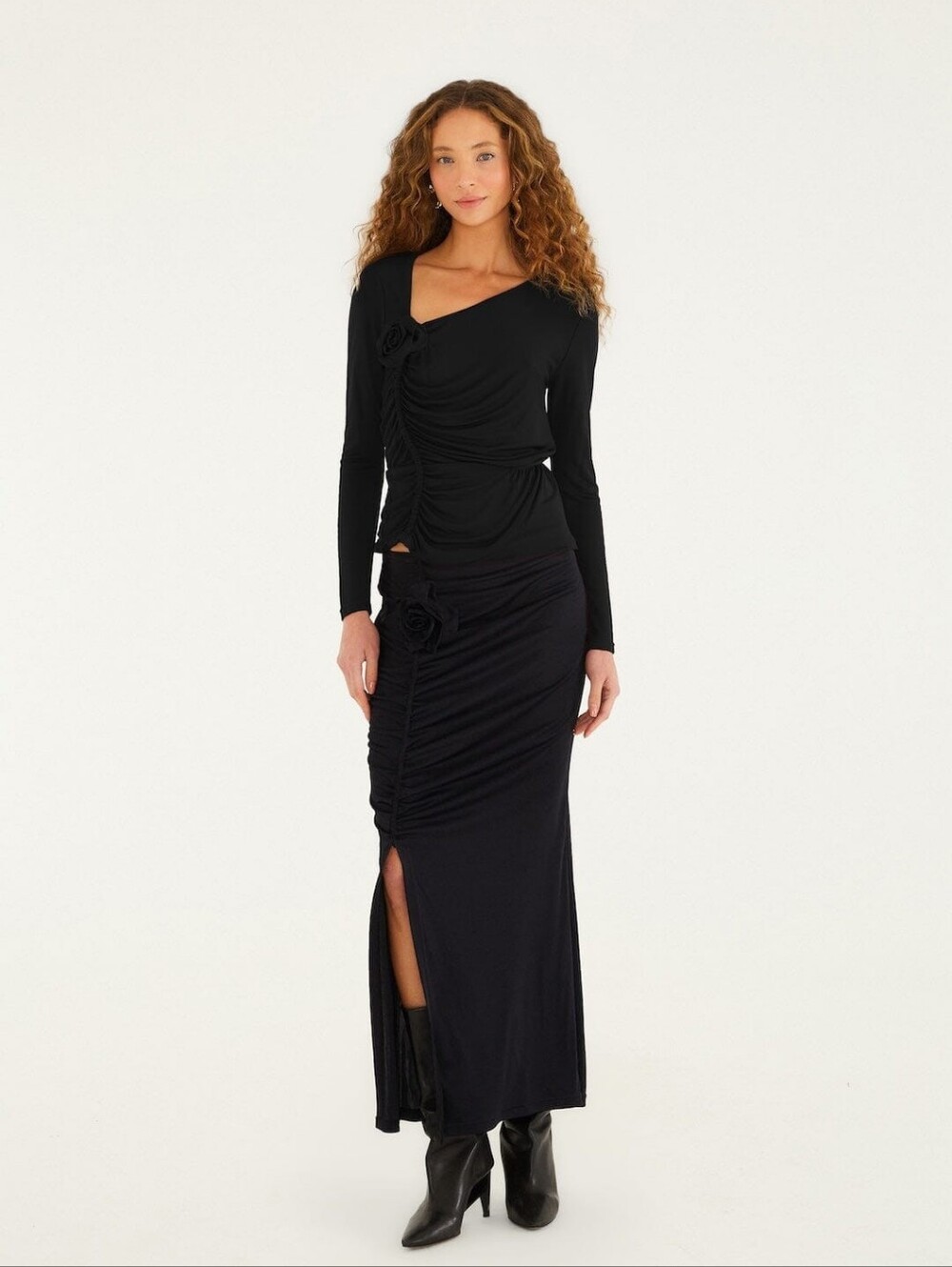 NWT FARM Rio Black Flower Draped Side Slit Midi Skirt size Large